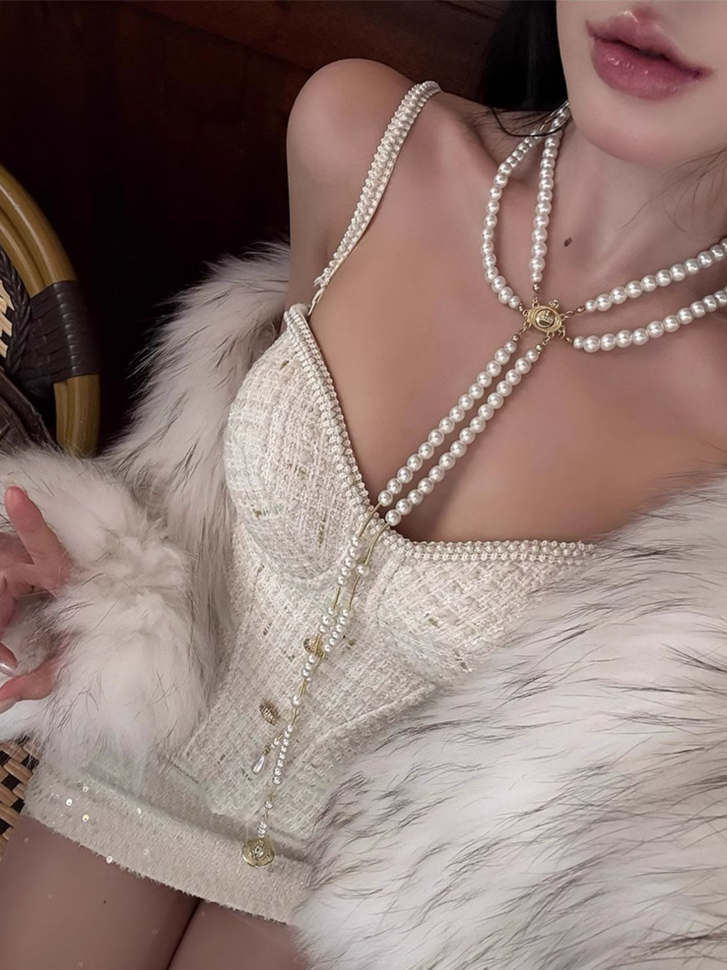 ÁO CORSET HAI DÂY KẾT HỢP CÙNG VÁY NGẮN