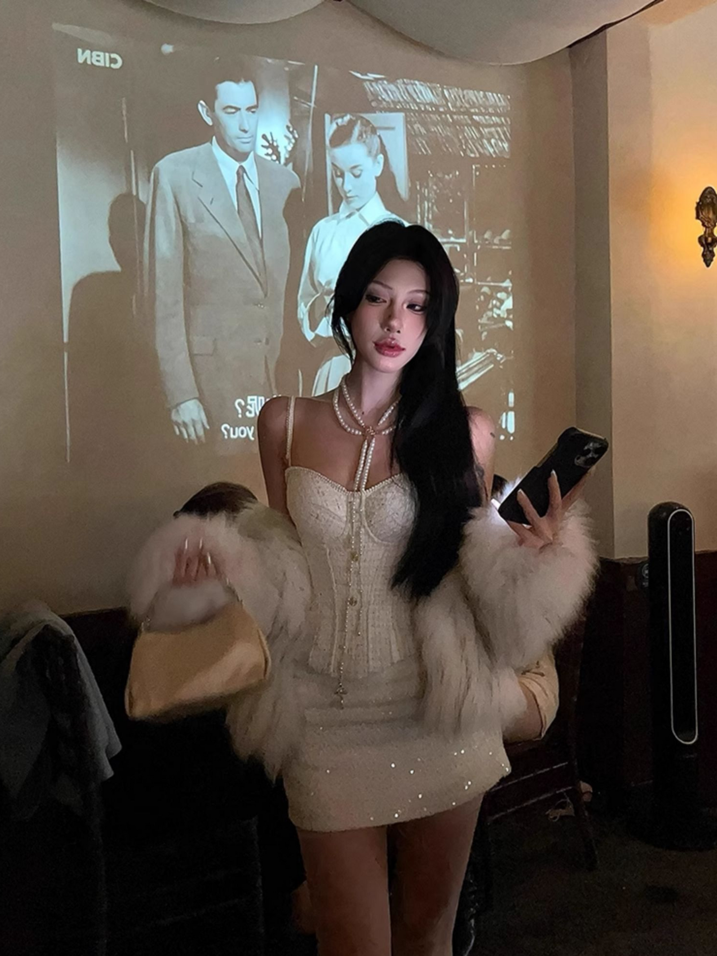 ÁO CORSET HAI DÂY KẾT HỢP CÙNG VÁY NGẮN